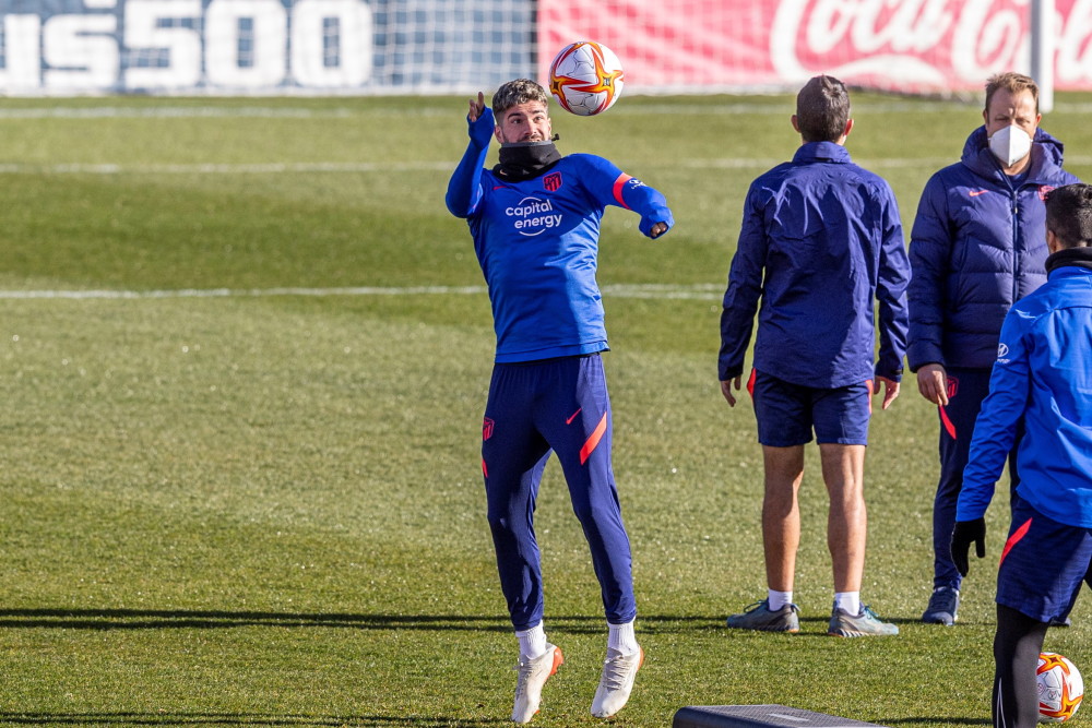 lol战争学院-尼斯发布备战花絮，国际比赛日强势反弹，国王杯任务艰巨，球探报告显示潜力的简单介绍