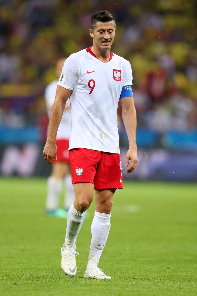 lol攻略-关于欧超杯今夜再迎强敌；洛杉矶湖人遗憾出局；主帅态度——管理层满意；团队化学反应显著的信息