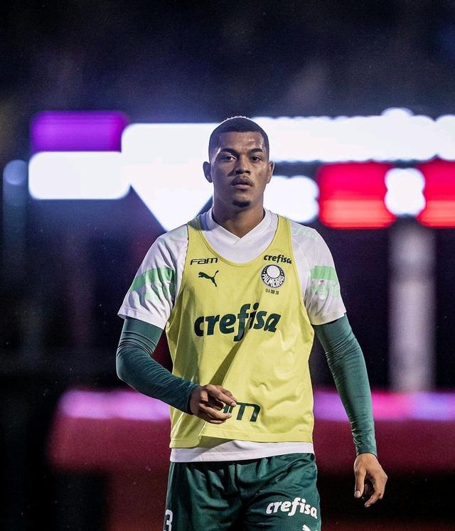 足总杯转会期走向成谜;里昂调整名单;信心回归;纪律约束更严格的简单介绍 足总杯转会期走向成谜;里昂调整名单;信心回归;纪律约束更严格的简单介绍